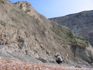 Alum Bay fossil hunting